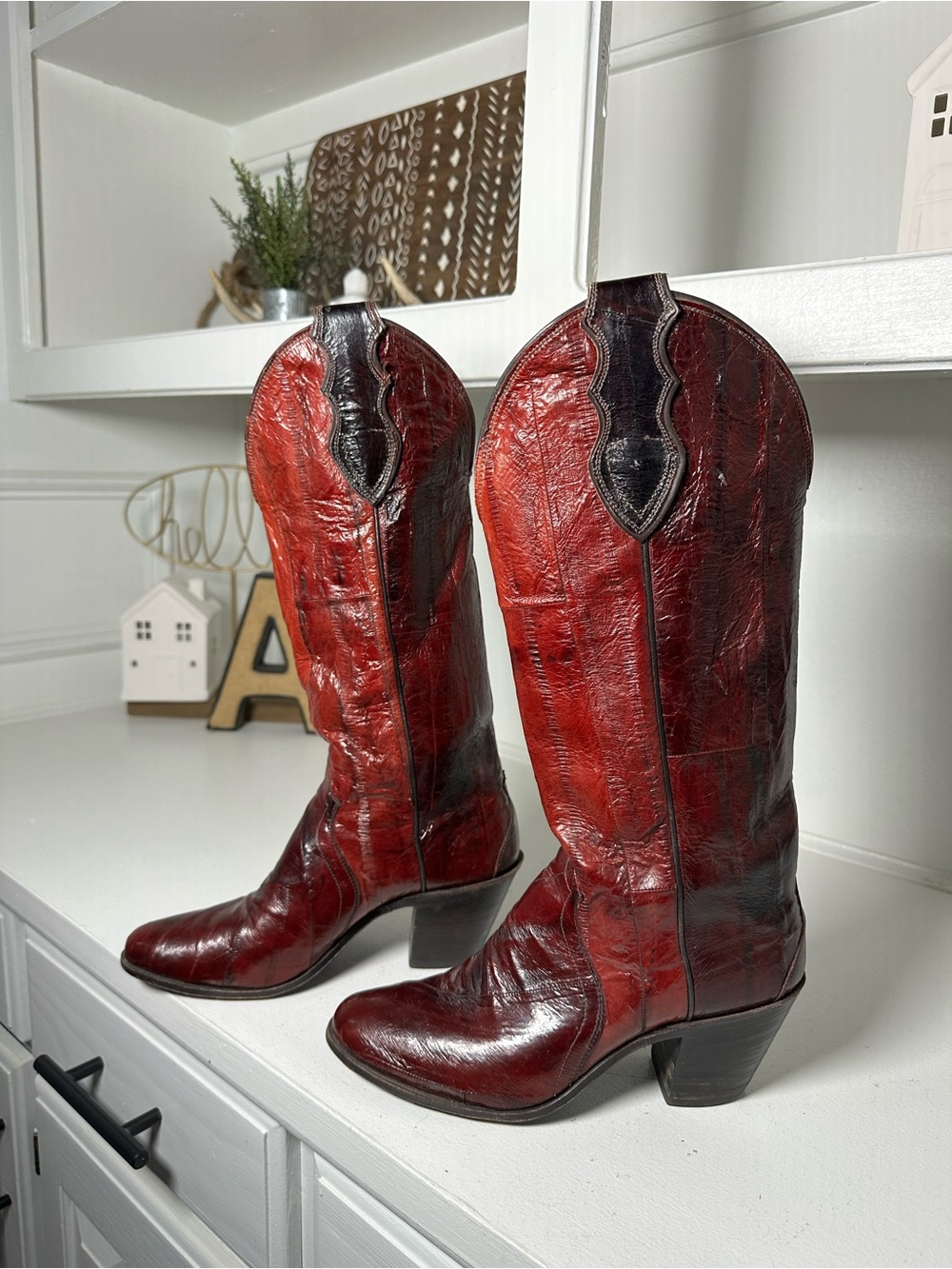 Justin Eel Skin Cowboy Boots Womens 6B Burgundy Red Exotic Western Boots Vintage
